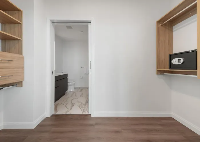 Lux Apts With Views And Amenities Apartment *