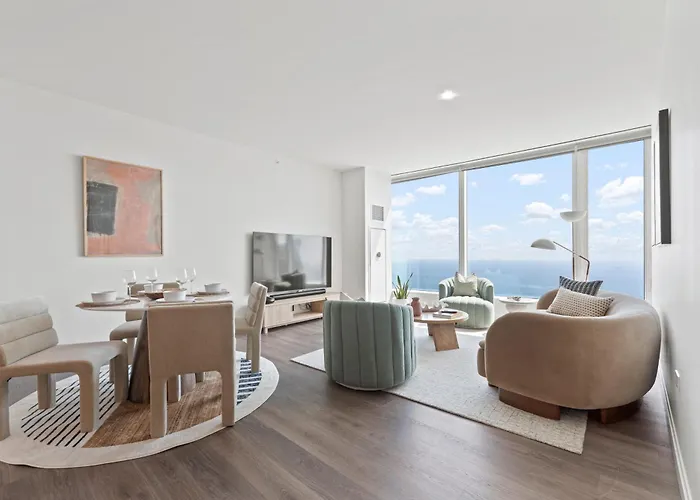 Lux Apts With Views And Amenities Chicago