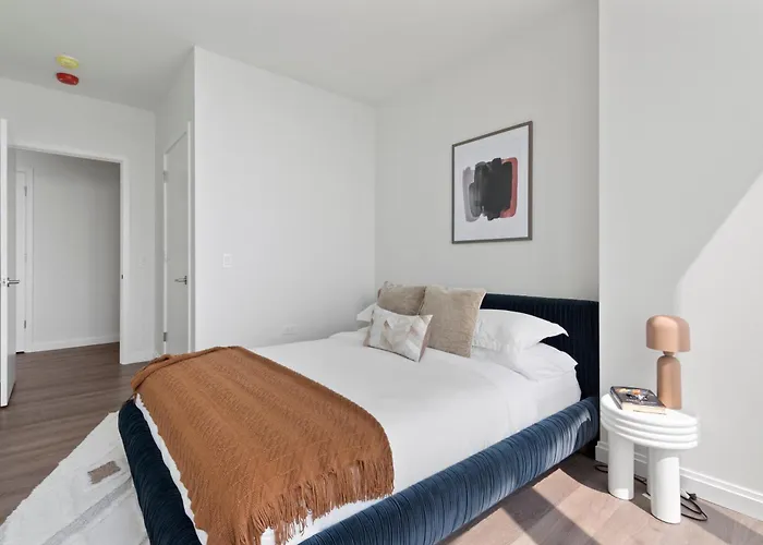 Lux Apts With Views And Amenities Apartment *
