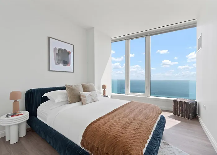 Apartment Lux Apts With Views And Amenities