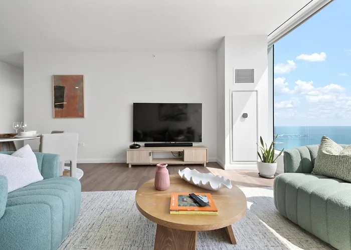 Lux Apts With Views And Amenities Apartment *
