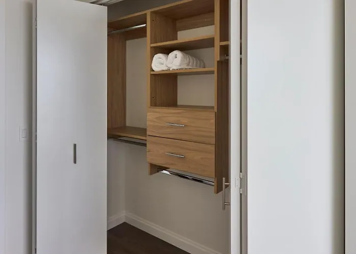 Apartment Lux Apts With Views And Amenities