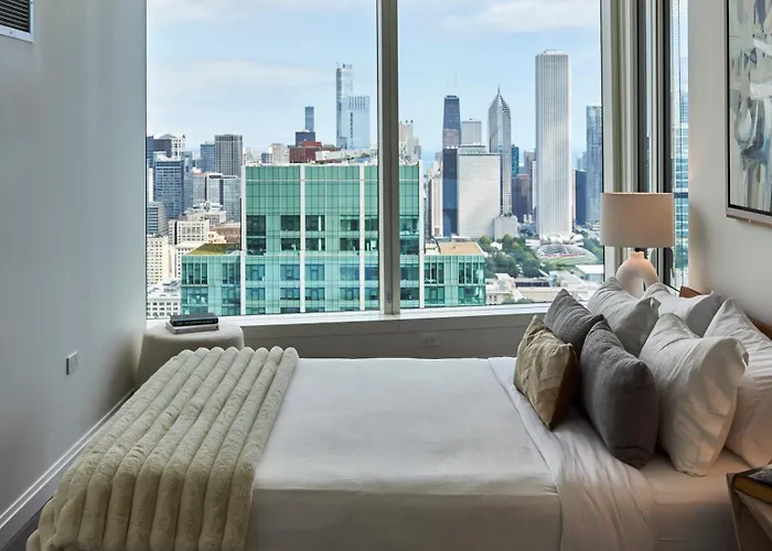 Lux Apts With Views And Amenities Apartment