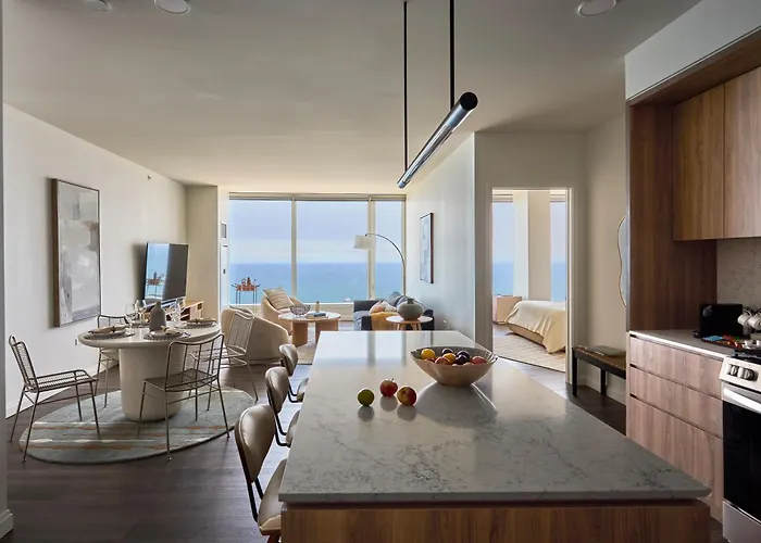Lux Apts With Views And Amenities *
