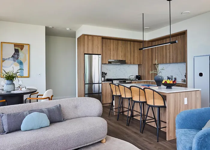 Lux Apts With Views And Amenities * Chicago