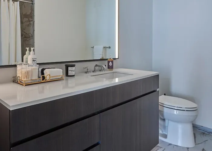 Lux Apts With Views And Amenities *