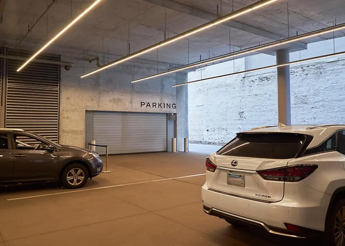 Lux Apts With Views And Amenities Apartment Chicago